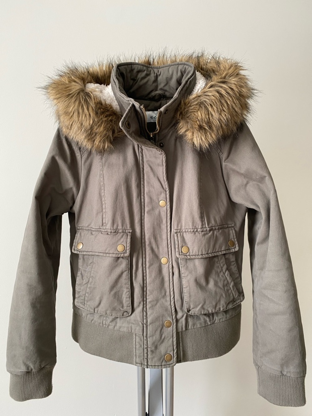 Juniors’ Sebby Faux-Fur Hood Bomber Parka Olive Jacket Sherpa Lined Coat